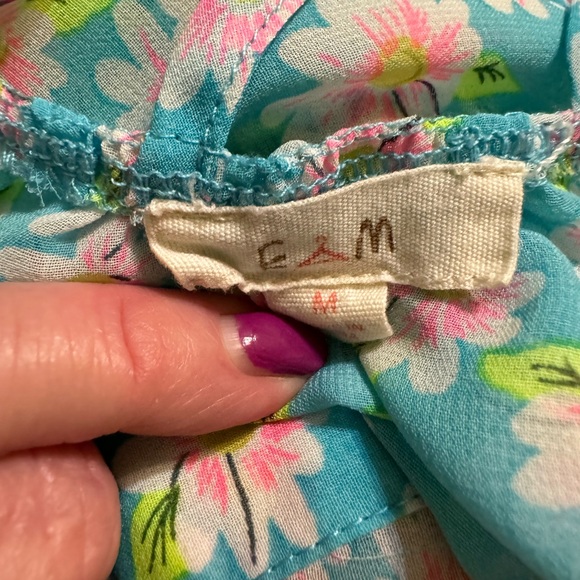 E hanger M, medium ladies halter top - Picture 5 of 6